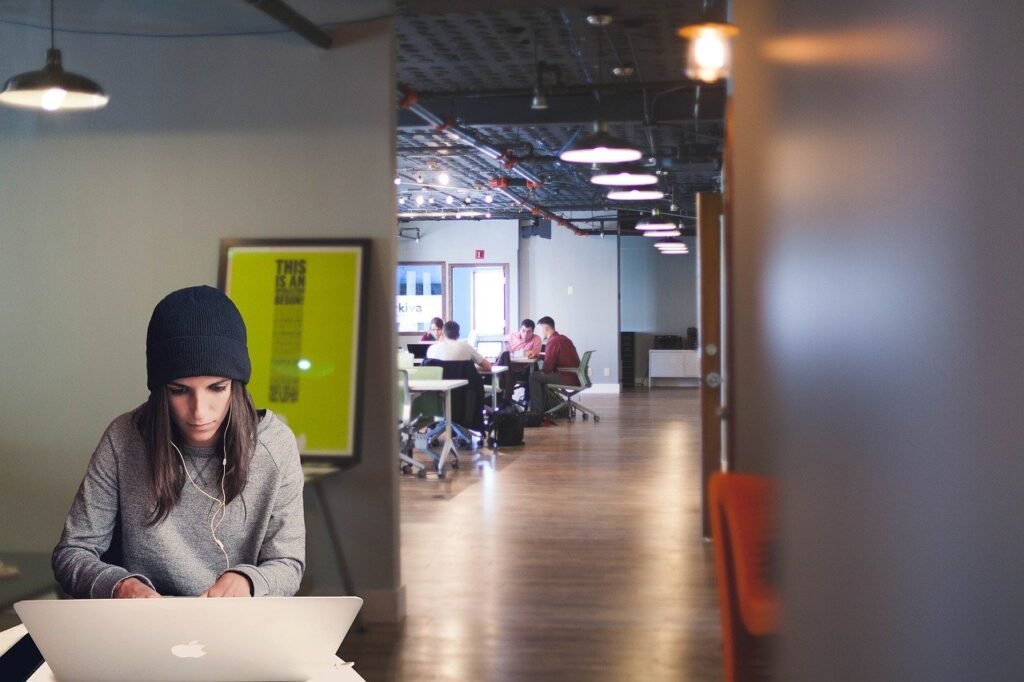 woman, laptop, coworking